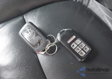 2021 Honda Odyssey Ex-L z USA, uszkodzony, nr VIN 5FNRL6H70MB032702